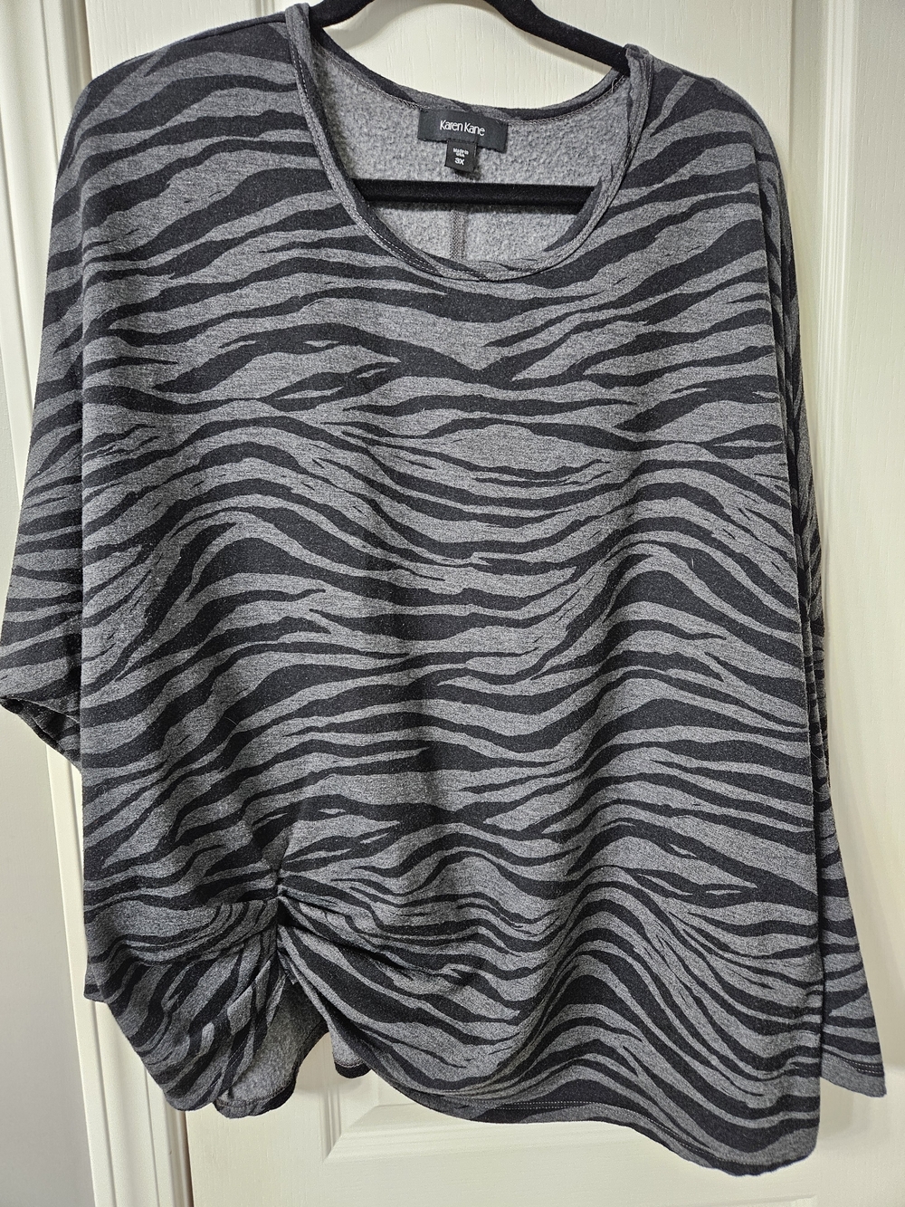 Karen Kane Black and Gray Zebra-Print Long Sleeve Top